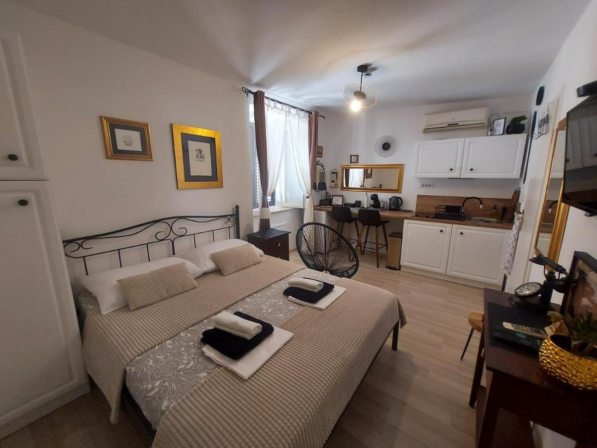 Apartment Agora زادار المظهر الخارجي الصورة